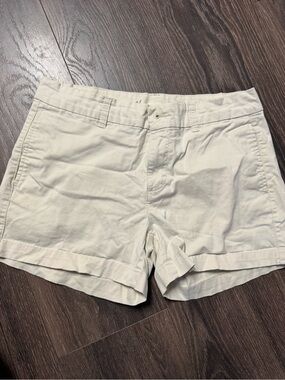 GAP Women's Cream Chino Bermuda Shorts